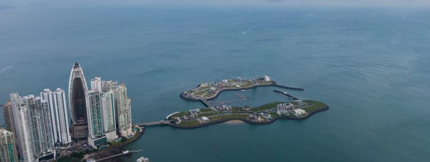 ¿Se necesita residencia para comprar propiedad en Panamá?